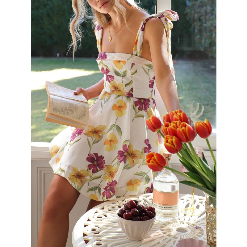 Fashionable and Elegant Women' - đánh giá và giá Summer Clothing Online